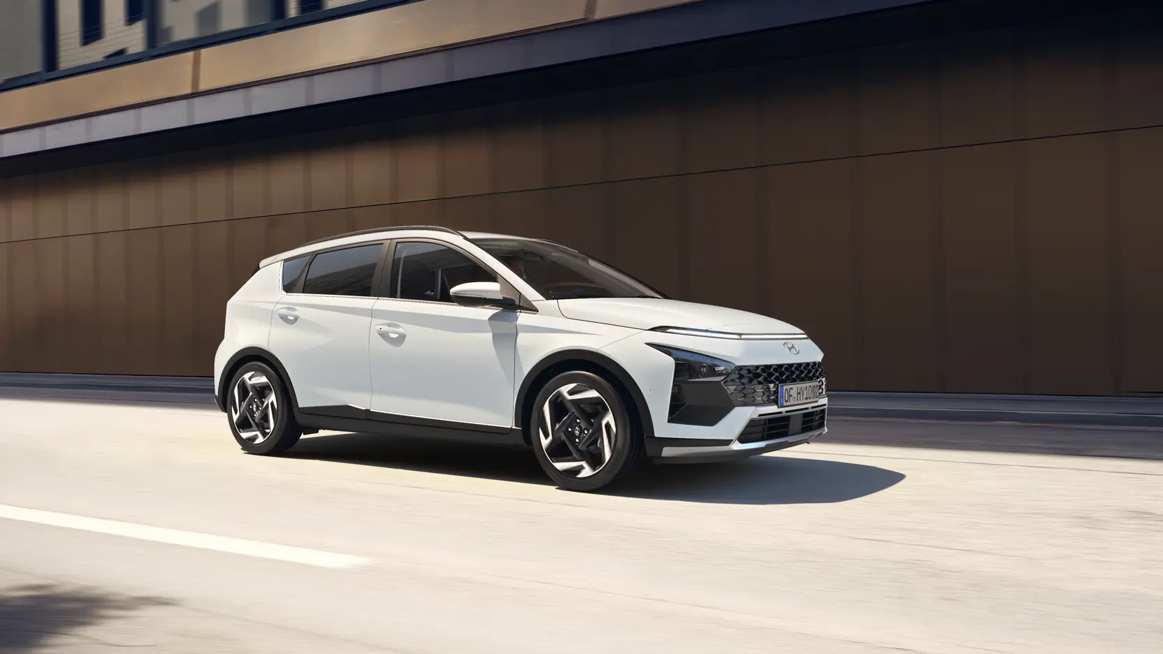 HME BC3 CUV Eviz EXT SAW Atlaswhite 52910Q0430 SHOT C007